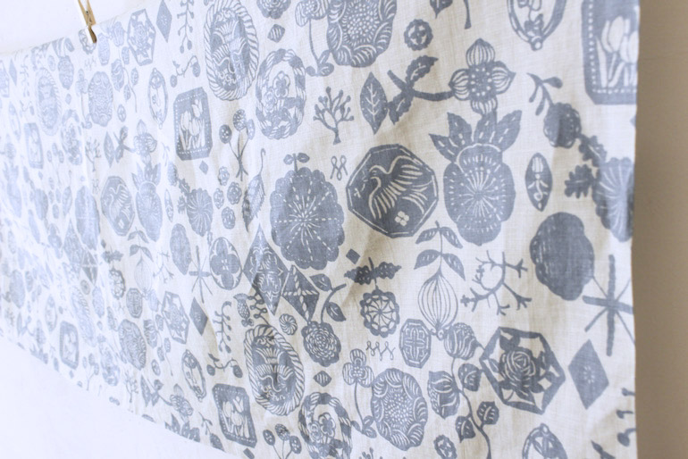 リネンプリント 花図案の吹き寄グリーングリーン